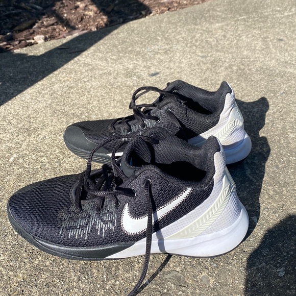 Nike Kyrie Basketball Sneakers - Picture 1 of 10
